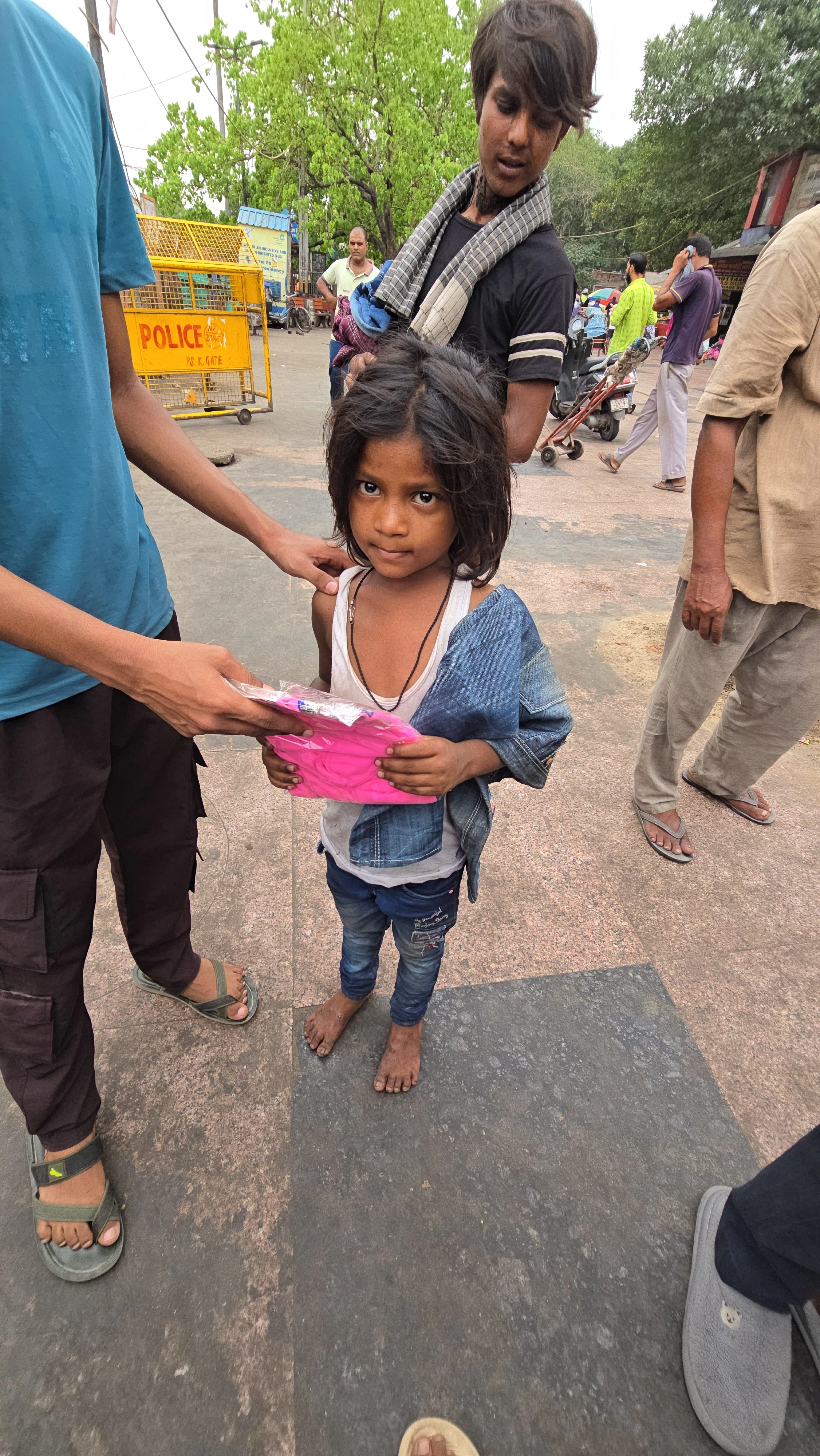 Clothes Distribution